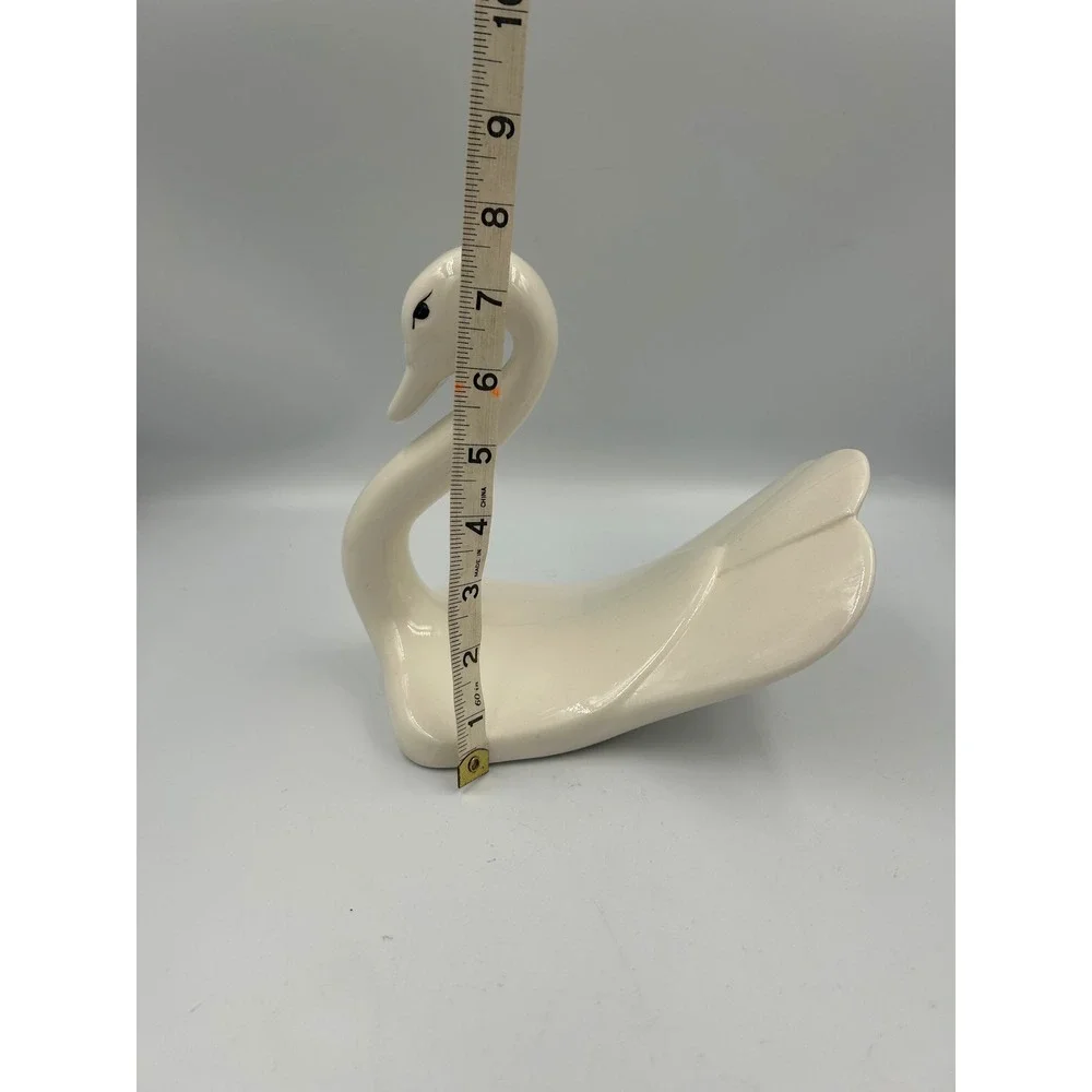 Vintage 1980 Ceramic Swan Hand Towel Washcloth Holder Cream Retro Bathroom Decor